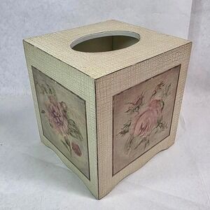 Cheri BLUM square tissue box cover, Roses,‎ Cottagecore, Wooden